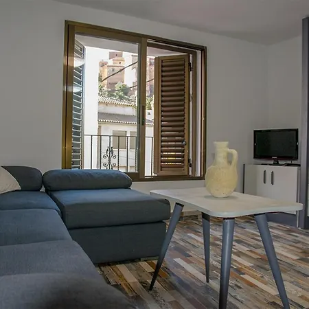 La Llar 빌라파메스